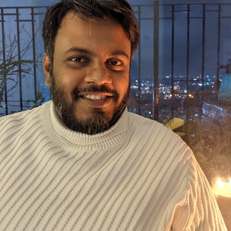 Anuj Kodam headshot